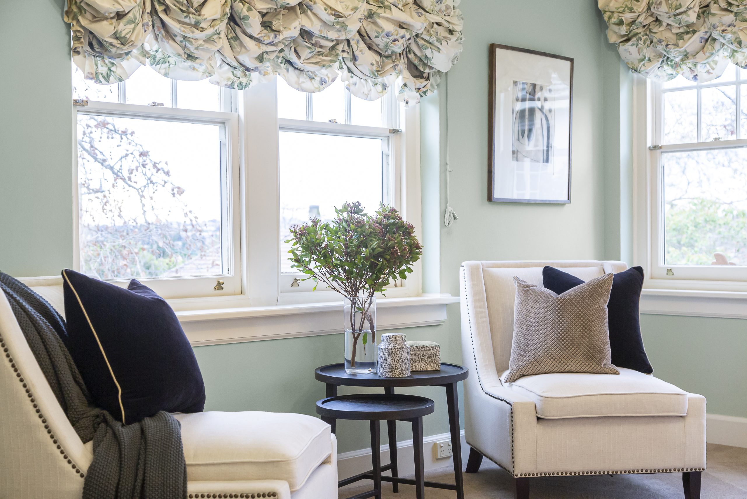 Why Window Valances Are Still in Style
