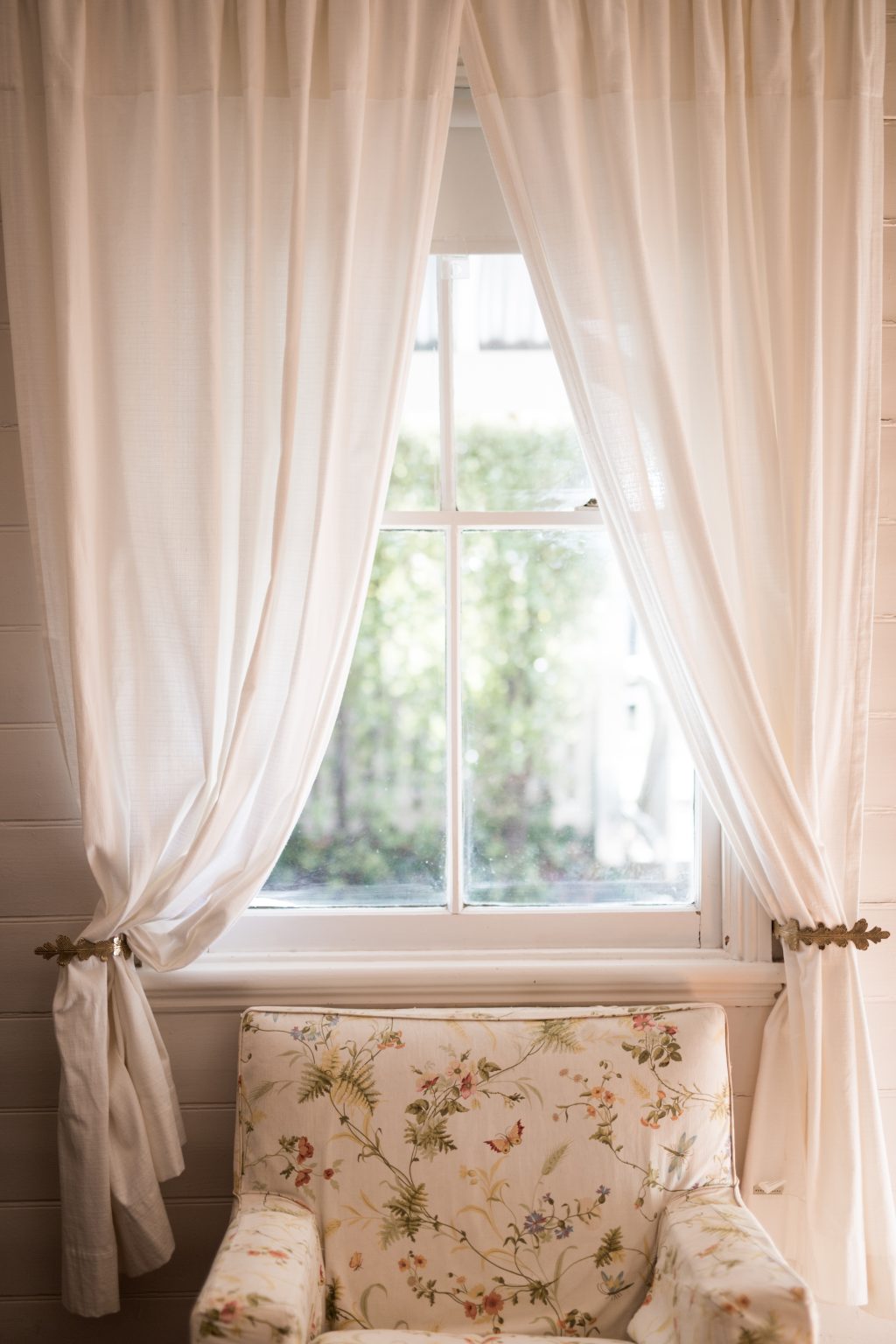 Soft Minimalism in Focus: The Rise of Layered Sheers in Modern Interiors